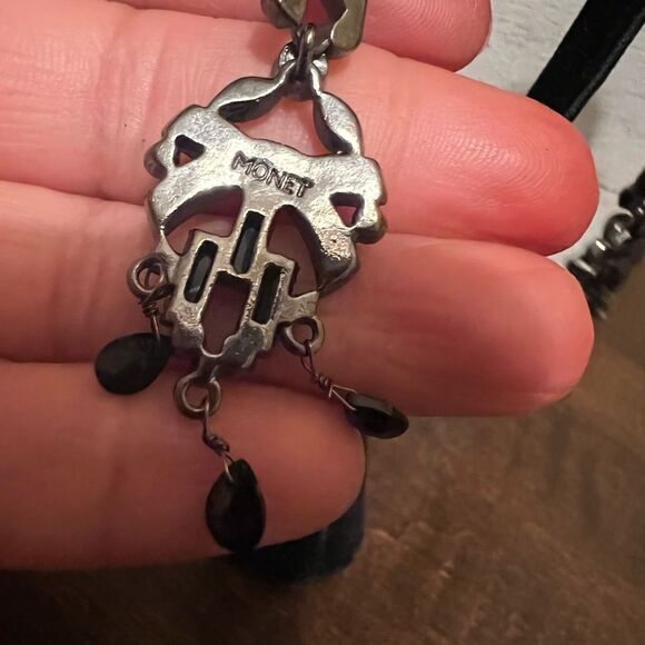 Vintage Black Monet Chandelier Style Pierced Earrings - Picture 4 of 4